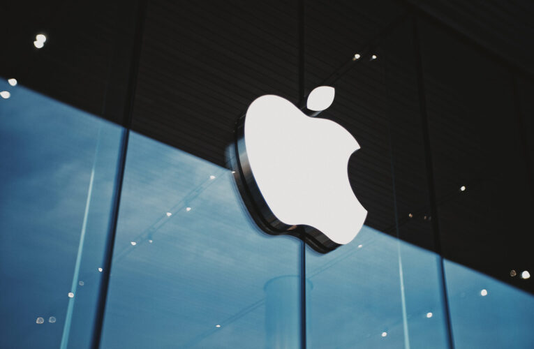 2 Reasons Why You Should Buy and Hold Apple Stock